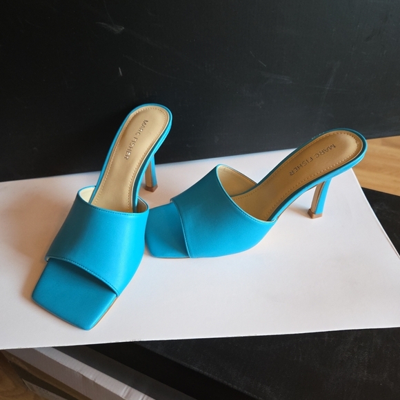 Marc Fisher Women Dress Spool Heel Open Toe Dress Sandal Hawaiian Blue 8M - Picture 1 of 9
